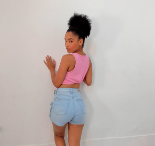 Look at me de karolebonyy  2 Imagens