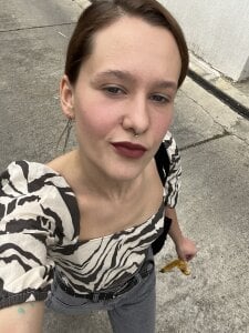 AllyHorny_ Public 圖片 3