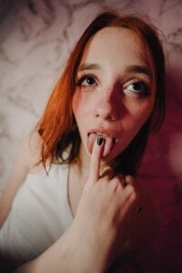 Dark_Willlow girl in neon Εικόνα 6