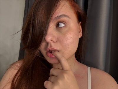 Ellaizatelly Public Pic 2