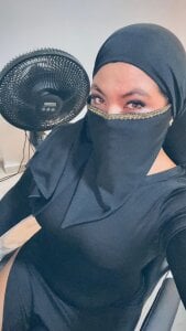 Maissa_fayed hello loves . fénykép