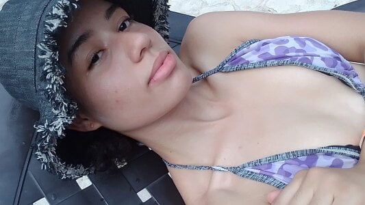 lindajohnson22 kiss💋💋 . fénykép