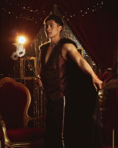 AustinJones_ I don't promise a fairy tale, but I do promise an unforgettable night 🥂💋 사진