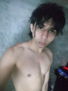 polloCol4U HOLA MI NOMBRE ES ARMANDO Foto