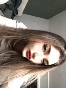 Zdjęcia AveryBerkson I'm just lying around😼😼:  5