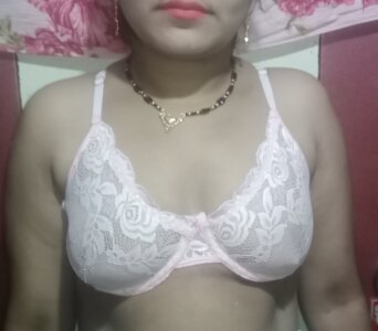 Desiwife7866 Public Gambar 2