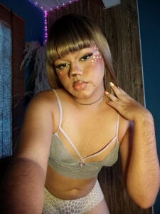 Tiffany_deluxe 💋 Bambi looks, but doesn't touch Pic