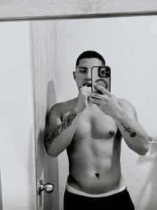 DylanWolf98のblack and whiteの枚の写真