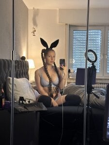 MaryPeach666 Public Foto 3