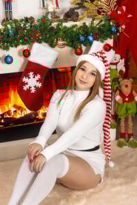 EmaRae1499 Holiday Charm Kuva 3