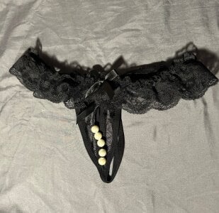 CutieBeauty panties💦 (black - for public, white and red - for pvt) صورة واحدة|CutieBeauty panties💦 (black - for public, white and red - for pvt) صورتان|CutieBeauty panties💦 (black - for public, white and red - for pvt)  2 صور|CutieBeauty panties💦 (black - for public, white and red - for pvt)  2 صورة