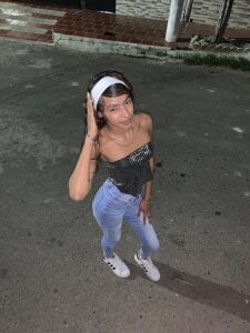 Coupletotaldemon Public Pic 4