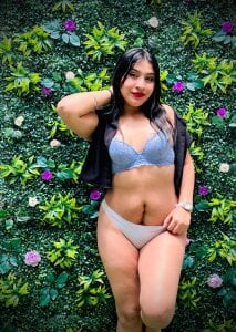 soffiasex68 Curves that don’t ask for attention… they command it. 🔥😈 圖片 5