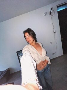 sasha_noir_ Public Pic 9