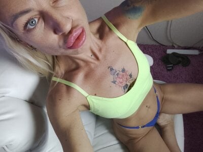 Skinny_NallyCamera Confidence Bild 7