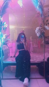 Ashlie-Myers: Public ( 5 фото)