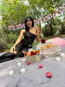 Violet_rousse7 A beautiful picnic day at the lake with my friends Εικόνα 4