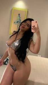 RenataBellucci Welcome to my room Pic 2