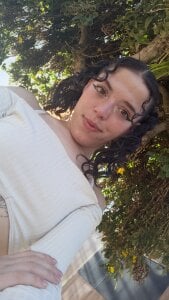 vanesa_gomez I love that you treat me like a princess 👸🥰 but in bed I love that you're wild 😈 Pic 3