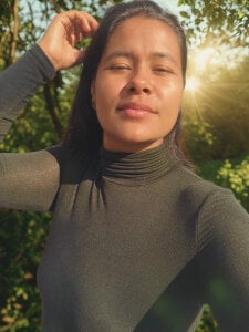 Cynthiaa_Hot_ Public Pic 4