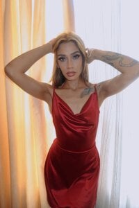 nix_rave1 Red is my color ❤️ Pic