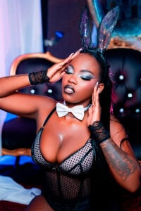 ReinaMiah Trick or Tease 🎃🐰🔥  9টি ছবি