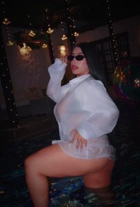 LeahLombardi_ 🥵Pool Night😏 Bilde 3