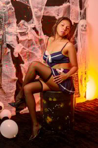 AmiraDulcee “Too cute to be scary 😇🎃” 사진 6