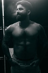 Lyon_vach Hairy sexy man Kuva 3