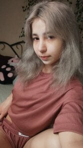 Alika_Kiss Public Pic 4