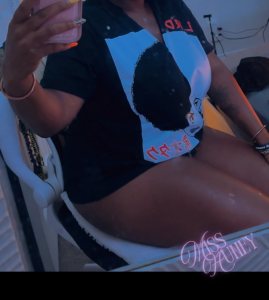 HuneyCocoaGodess96 SittingPretty Pic