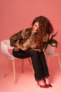 CelineBoyergold lady Bild 3