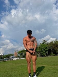 Owenferrara sweat with me Pic