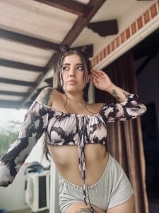 sarah_and_taylor A FLOWER FOR SARAH 🌺 Foto 3