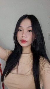 Vivorey_Leighn Public Pic 6