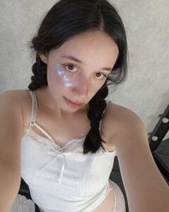 KiraHarmann hehe Pic 7