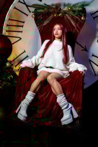 charlotte_bluee Look for me in Santa's bag Pic 2