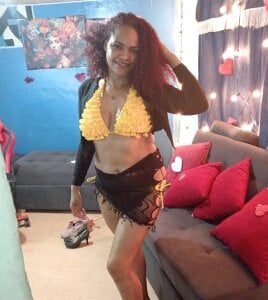 Helensex1 yellow swimsuit Foto