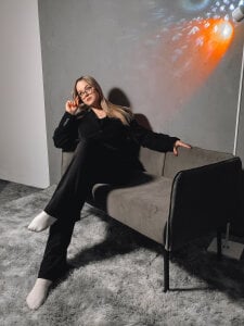 SallyPratt Public Pic 2