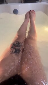 having fun in the shower de Tiny_Loliebbp  2 Imagens