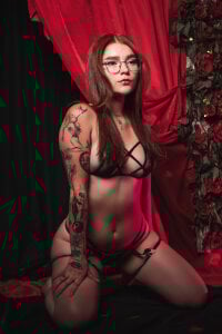 Paris_Velvet Public Pic 8