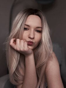 Agatha_weiss i am Pic