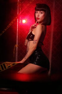 chloe_loggan Strong woman 🔥 Pic 6