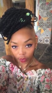 Ladyzee25 Public Pic 3