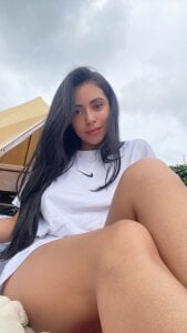 Sara-215 Public Pic 3