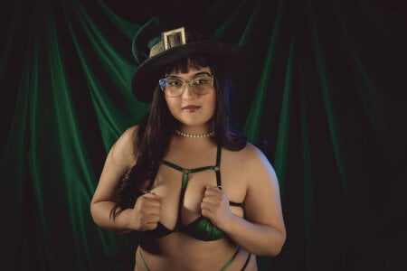 Sofi_Blake__ HAPPY ST. PATRICK'S DAY Pic 4