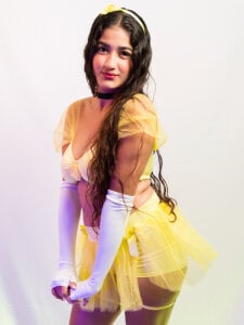 MIIAHERNANDEZ DIVINE BEAUTIFUL Pic 4