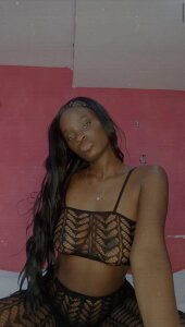 ParisAisha Public Pic