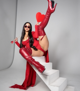 alisonnwalker2025 Shoot an arrow into my heart Gambar 2