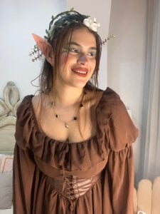 michell_blakke Sexy elf in the garden🧝🏼 Pic 3